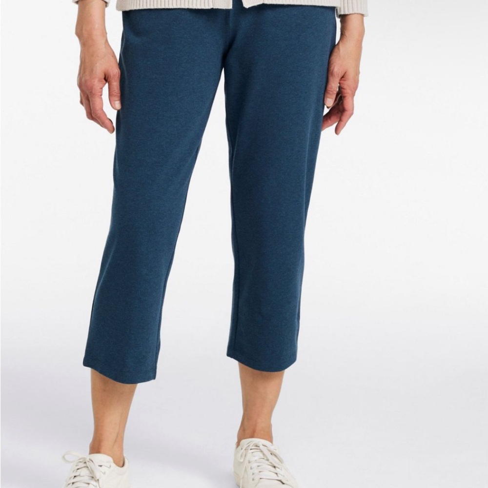 L.L Bean Dark Blue Classic Fit Cropped Pants- 18w